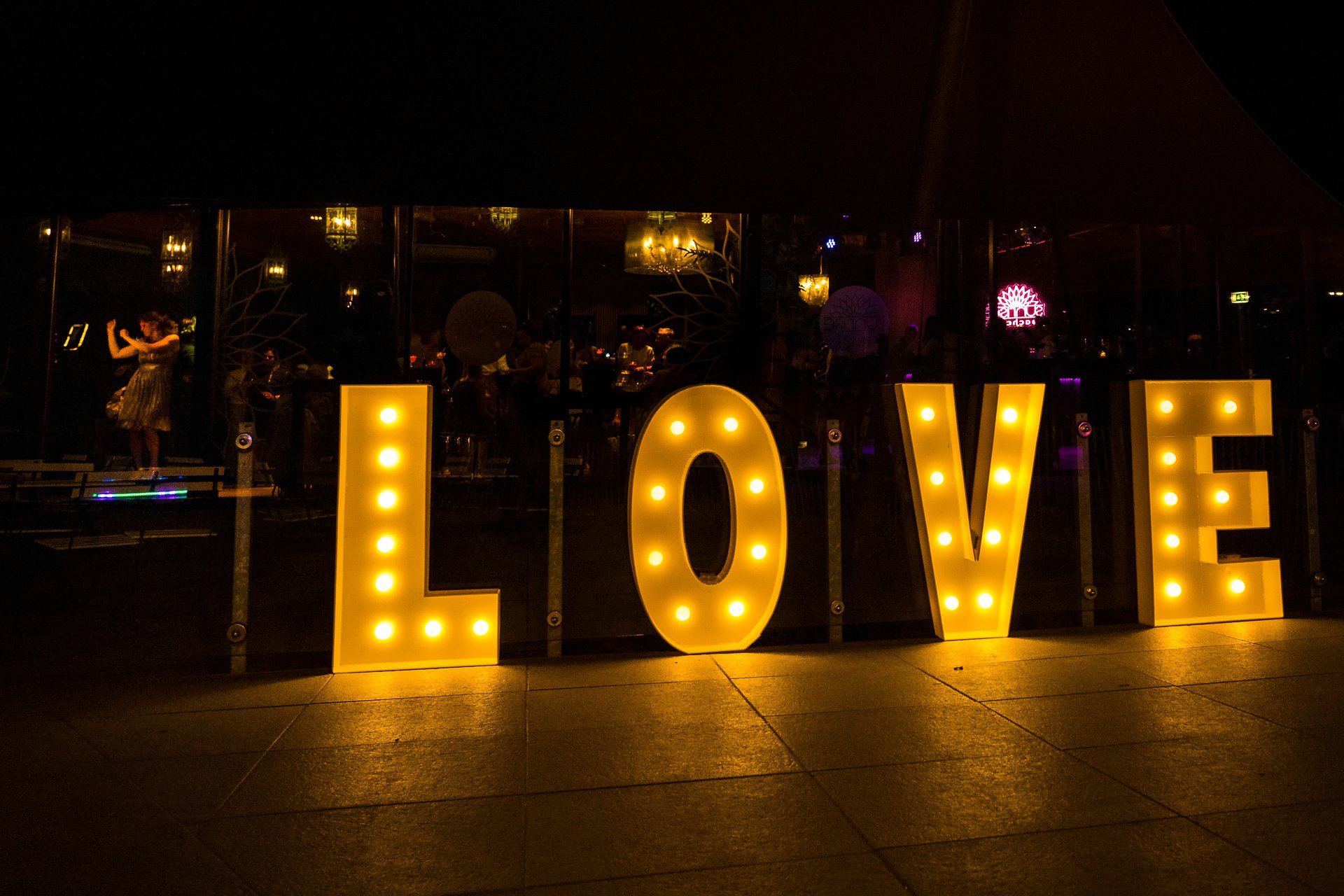 Trouwfoto Beachclub Sunrise